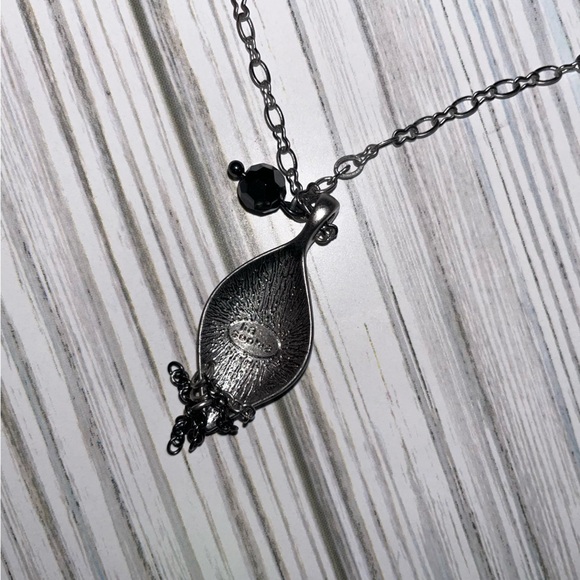 Lia Sophia beaded metal necklace - Picture 3 of 5